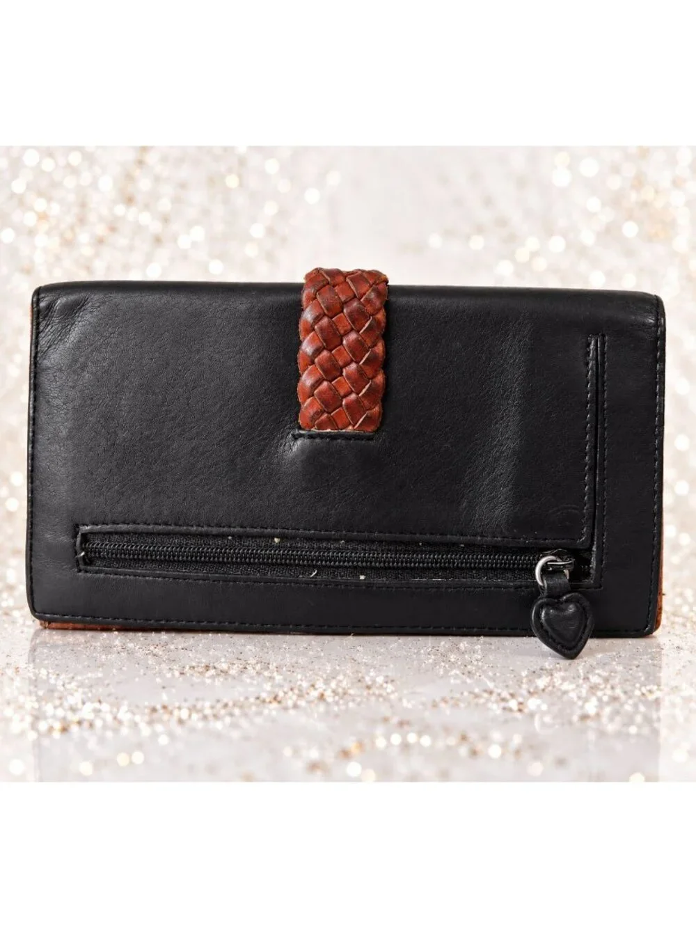 Brighton Vintage Leather Wallet Heart Concho Western Boho Card Cas Carryall FLAW